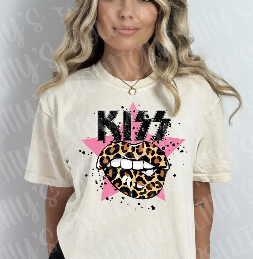 KISS tee